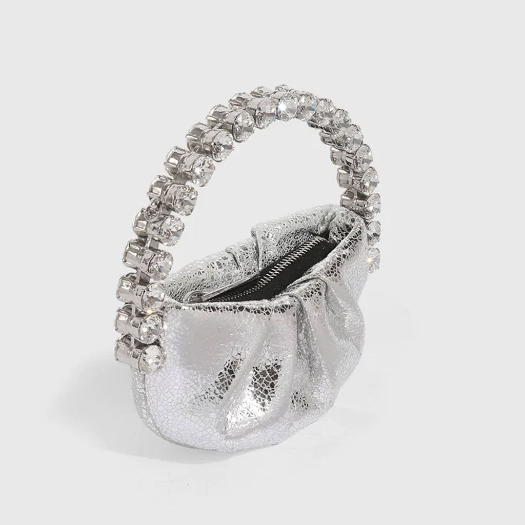 Schicke, mit Strass verzierte, halbrunde Mini-Clutch aus gerafftem Leder - Silber