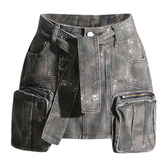 Dekonstruierter Jeans-Minirock mit Cargotasche, Distressed-Print, Gürtel und hoher Taille