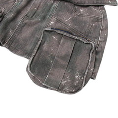 Dekonstruierter Jeans-Minirock mit Cargotasche, Distressed-Print, Gürtel und hoher Taille