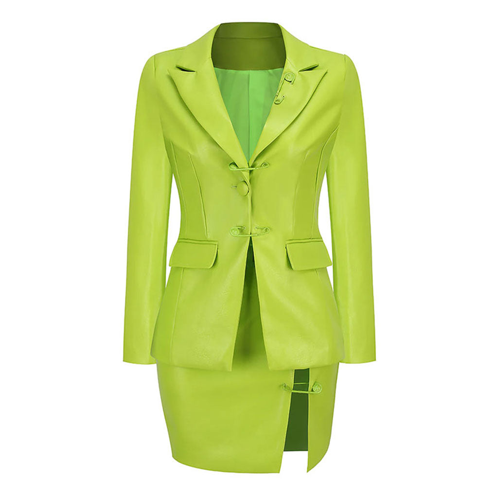 Ensemble assorti blazer taille haute et jupe en cuir vegan déconstruit