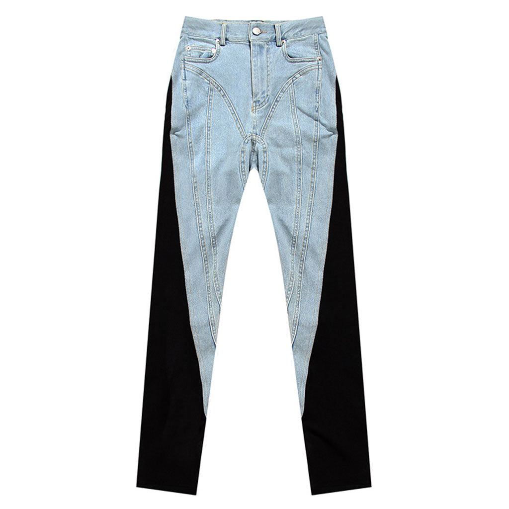 Edgy, zweifarbige Skinny-Jeans mit verdrehter Naht und hoher Taille