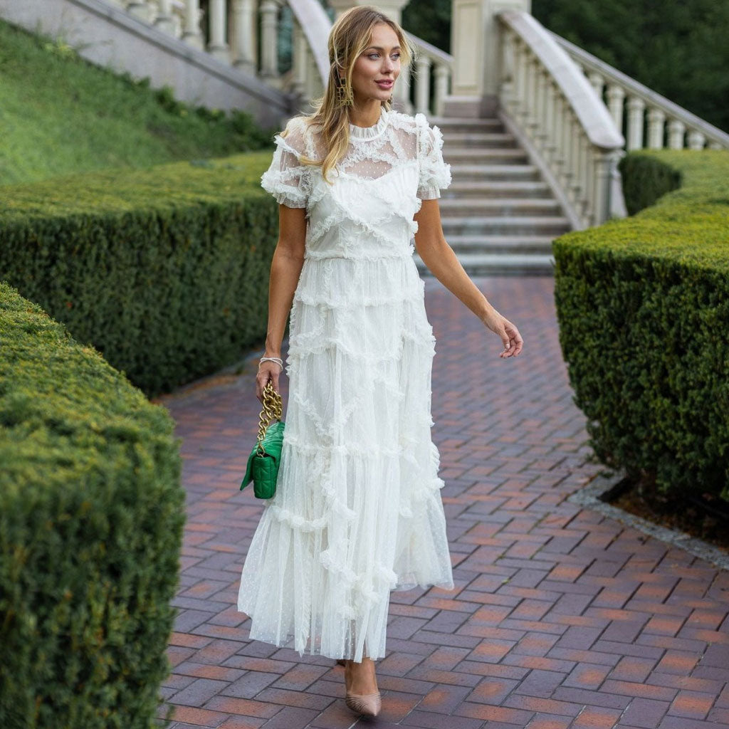 Robe longue à volants et manches courtes de style français en tulle à pois et à volants