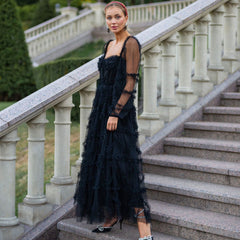 Robe longue en tulle à pois à volants et à manches évasées de style français