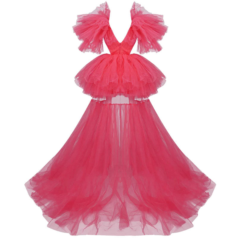 Robe de soirée à volants en tulle à encolure en V profond et manches flottantes