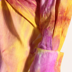 Robe chemise courte boutonnée à manches longues et col à imprimé tie dye multicolore