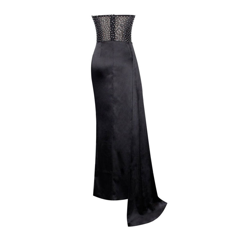 Robe de soirée longue bustier en satin drapée à décolleté plongeant et à cristaux opulents