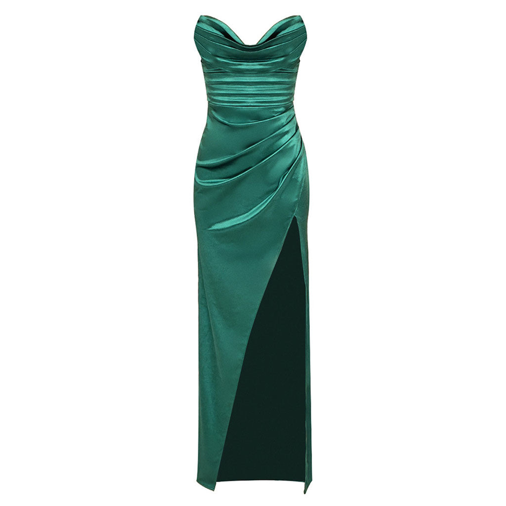 Robe de soirée longue en satin à encolure drapée et froncée, sans bretelles, fendue sur le côté