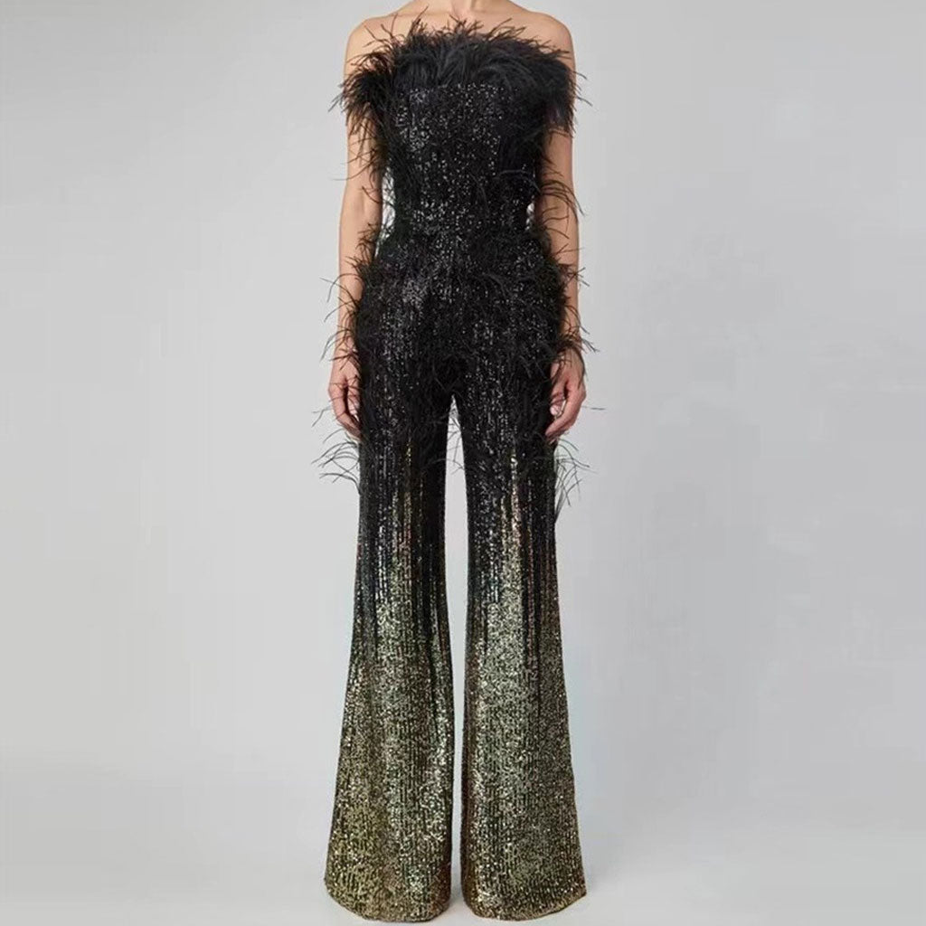 Opulenter, zarter, trägerloser Jumpsuit mit Federbesatz und hoher Taille und weitem Bein mit Ombré-Pailletten