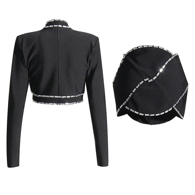 Rebellisches, verziertes Kristallseil-Set mit niedriger Taille und figurbetontem CutOut-Crop-Blazer