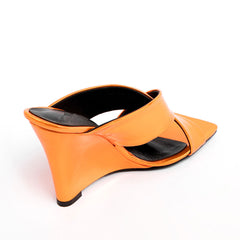 Mules compensées à bout carré en cuir verni et brides croisées Sassy - Orange