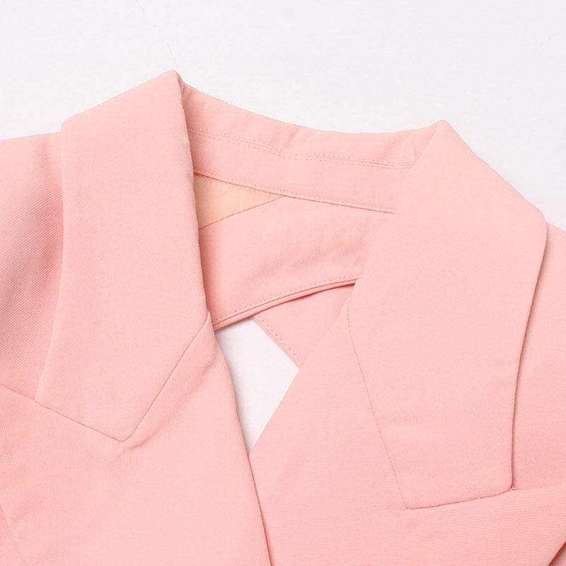 Sassy CutOut Langarm Blazer Bodysuit mit steigendem Revers und Schulterpolstern - Pink