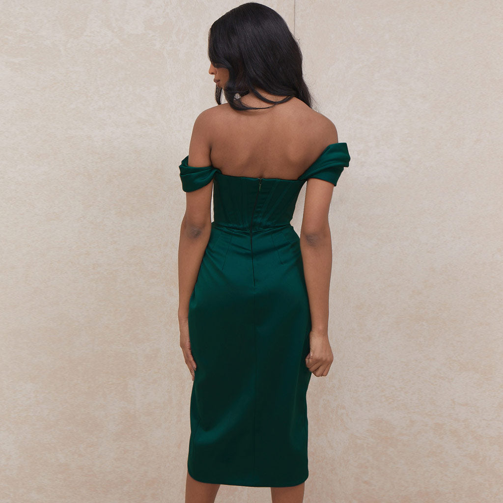 Robe mi-longue en satin soyeux à épaules dénudées et fente haute avec corset drapé - Vert émeraude