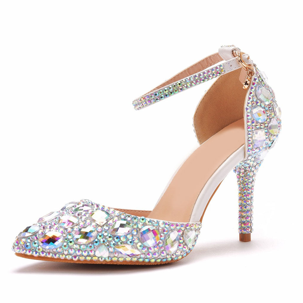 Glitzernde Stiletto-Pumps mit Fesselriemchen und Strassverzierung - Mehrfarbig