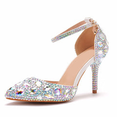 Glitzernde Stiletto-Pumps mit Fesselriemchen und Strassverzierung - Mehrfarbig