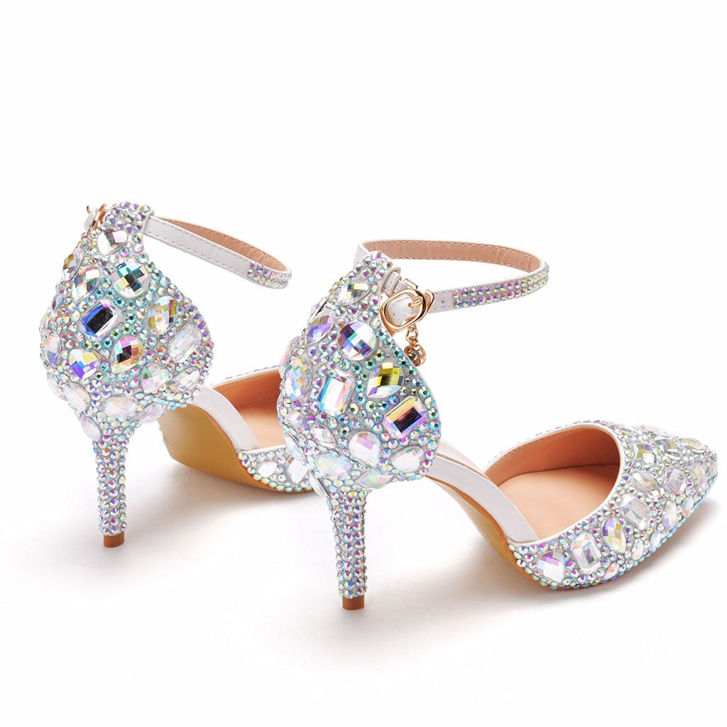 Glitzernde Stiletto-Pumps mit Fesselriemchen und Strassverzierung - Mehrfarbig