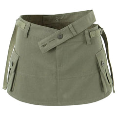 Asymmetrischer Mini-Skort im Streetstyle mit Riemchen, einfarbiger Cargotasche und Nieten