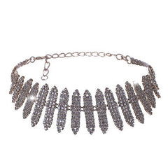 Stilvolle, mit Strasssteinen verzierte Choker-Halskette – Silber