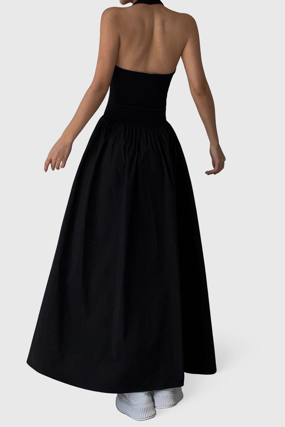 Midikleid mit Neckholder - Schwarz