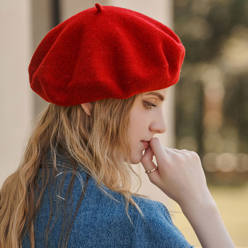 Béret classique polyvalent en laine mélangée de couleur unie avec accents métalliques