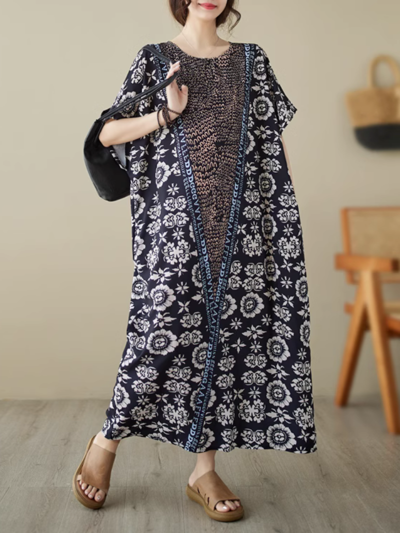 Crazy Love – Kaftankleid mit Alphabet-Blumenmuster