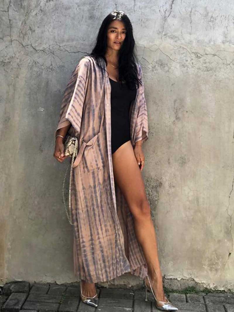 Robe longue kimono en rayonne à imprimé tie-dye de différentes couleurs