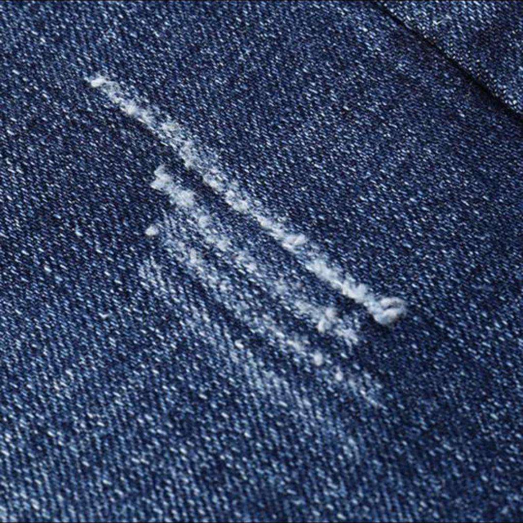 Herrenjeans mit Whiskers-Effekt und mittlerer Waschung