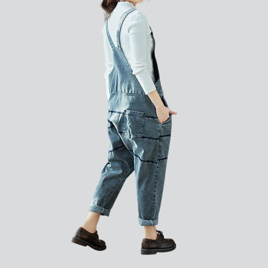 Combinaison en jean pour femme avec lignes