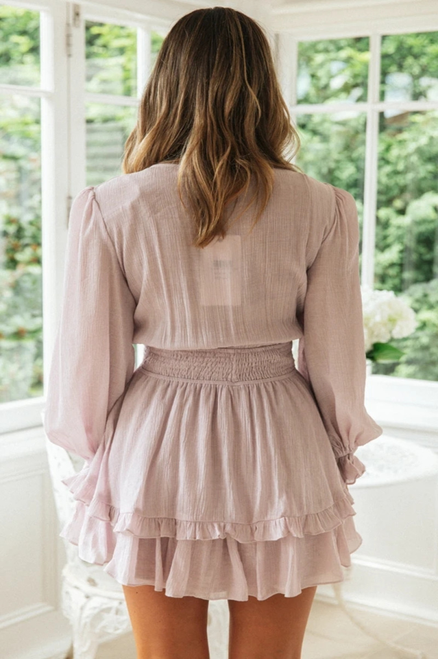 Mini-robe d'été à col en V