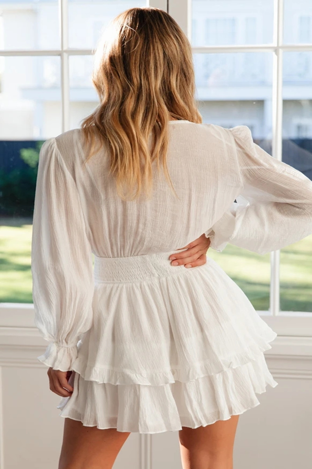 Mini-robe d'été à col en V