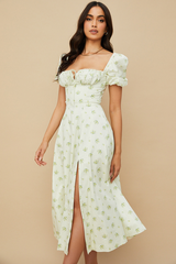 Robe mi-longue bohème à manches bouffantes et à fleurs