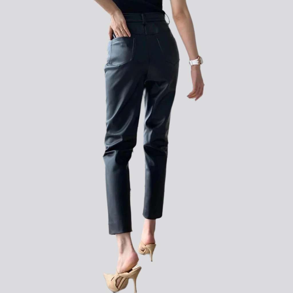 Pantalon court en jean pour femme en tissu ciré