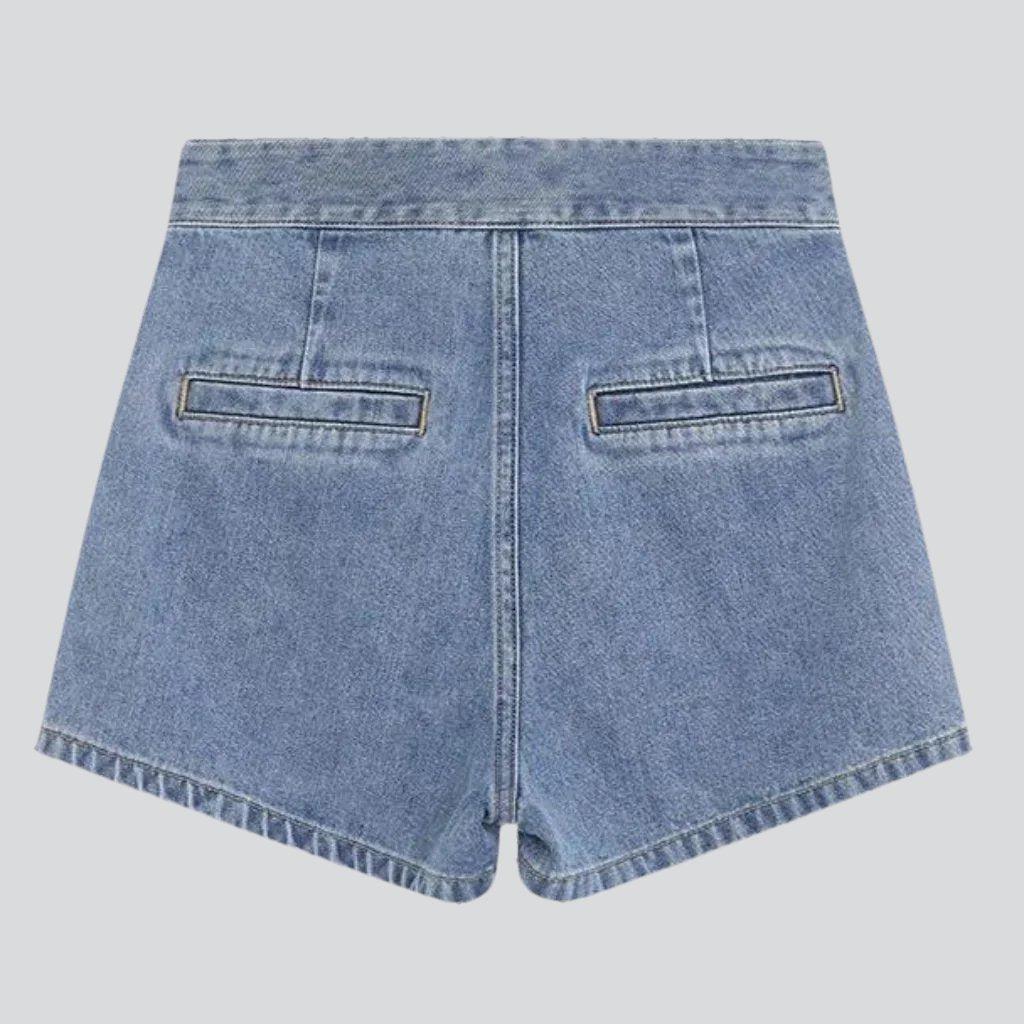 Women's shorts with denim belt