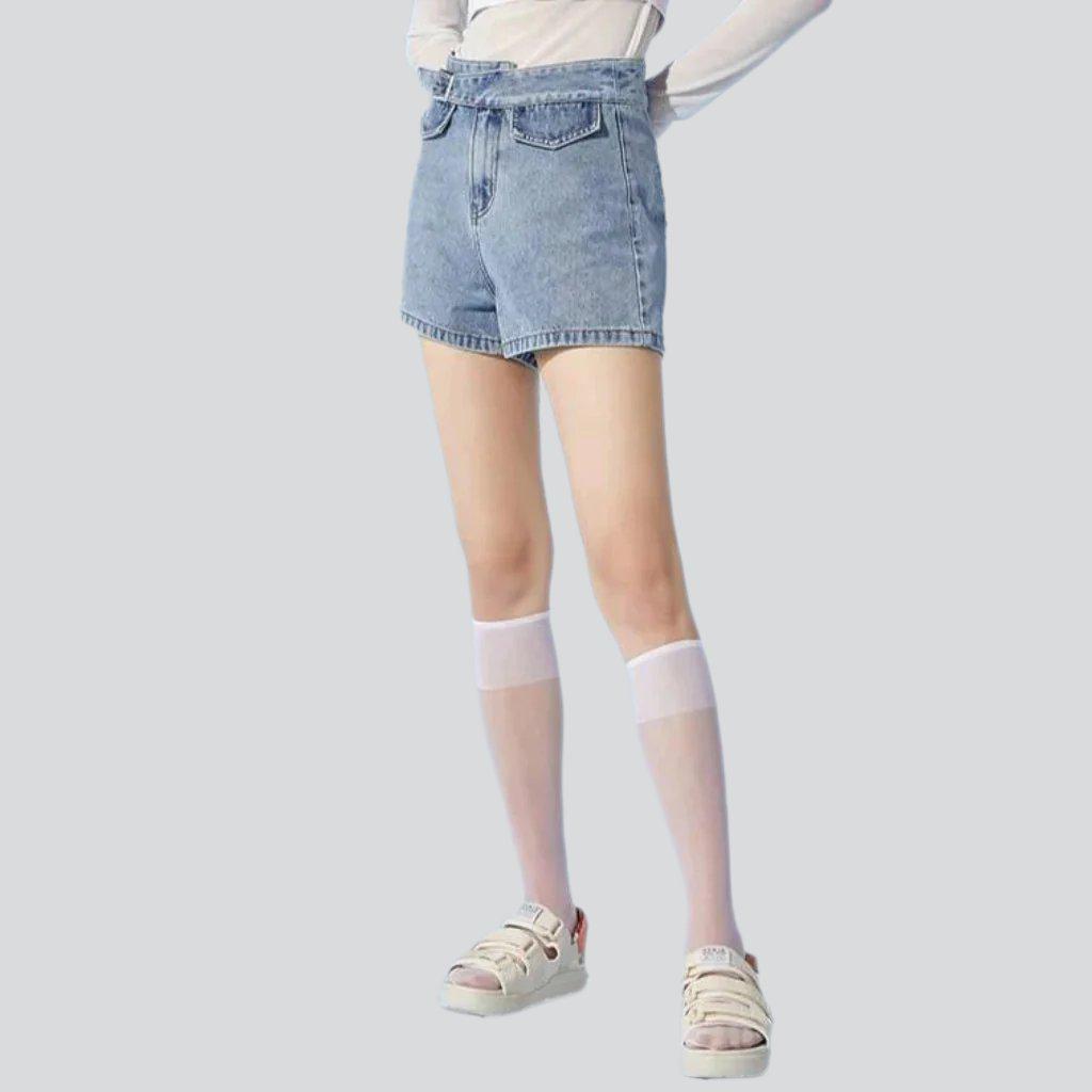 Short femme avec ceinture en jean