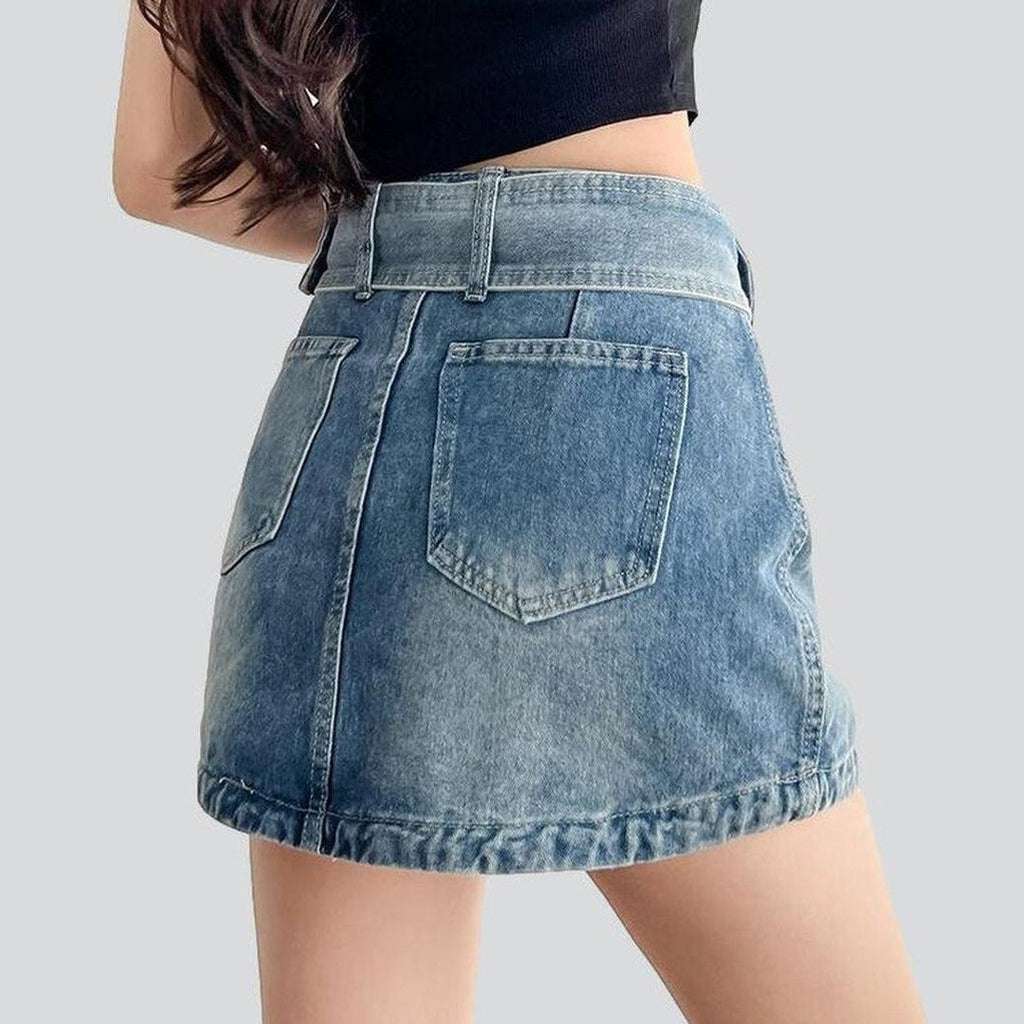 Wide belt mini denim skirt