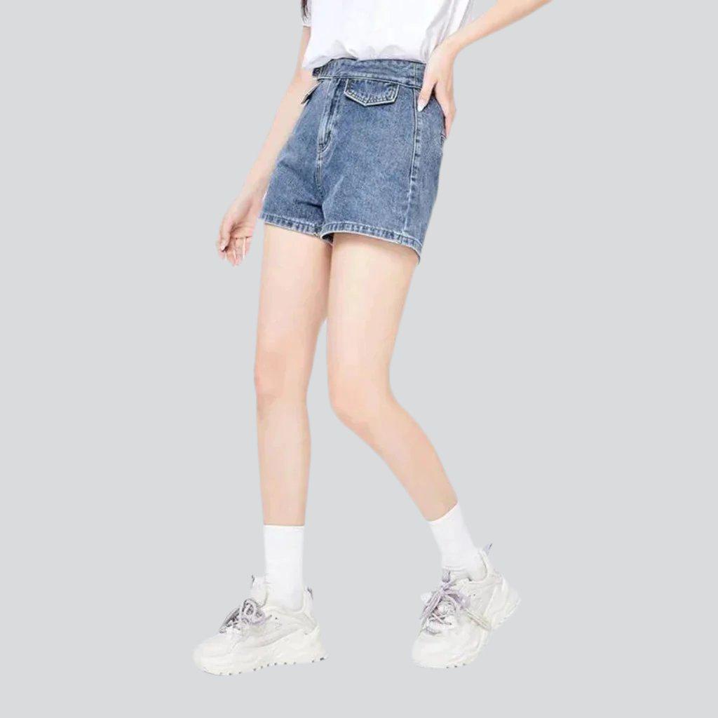 Short femme avec ceinture en jean