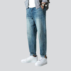 Herren-Baggy-Jeans mit Schnurrbart