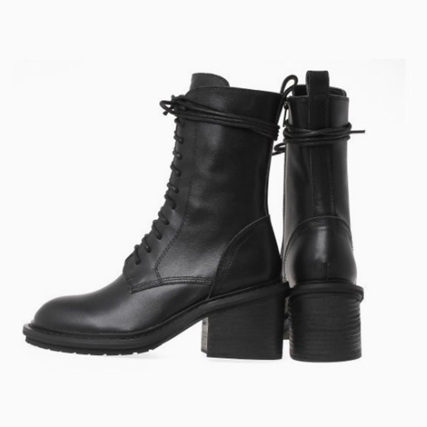 Klassische Kampfstiefel mit schmalem Schaft und klobigem Absatz - Schwarz