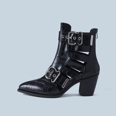 Ankle Boots mit Krokodilprägung, Cut-out-Besatz, metallischer Schnalle und Blockabsatz - Schwarz