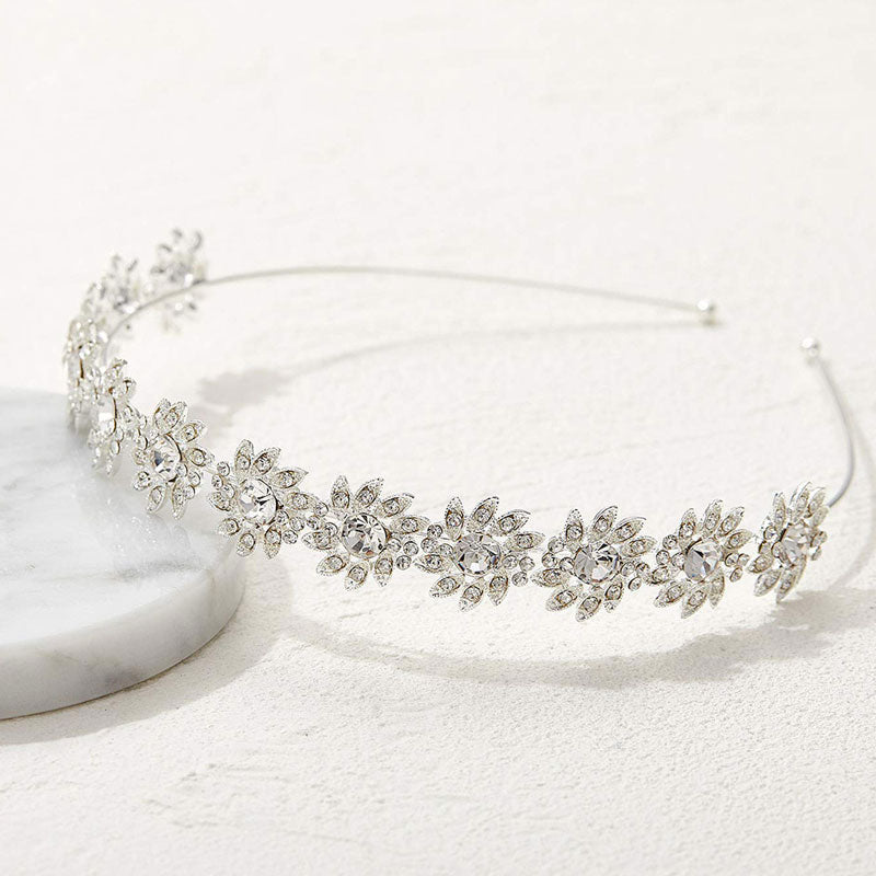 Bandeau élégant orné de strass en cristal Sunburst Bloom - Argent