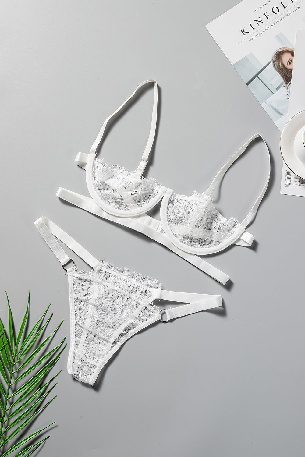 Neonfarbenes Balconette-Bralette-Dessous-Set aus Spitze