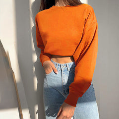 Oversized Cropped Sweatshirt mit überschnittenen Schultern und langen Ärmeln und Stehkragen - Orange