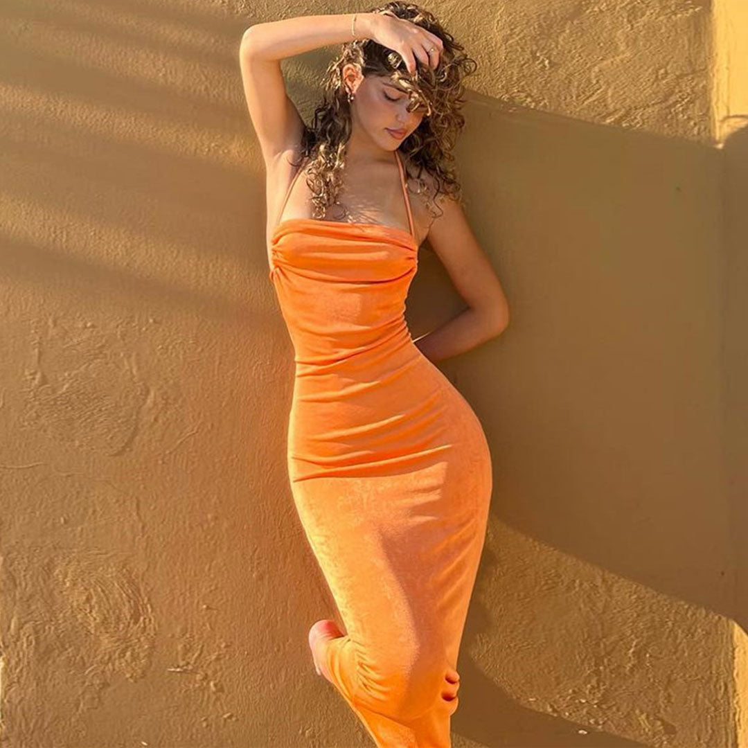 Jolie robe longue drapée à col bénitier et dos nu - Orange vif